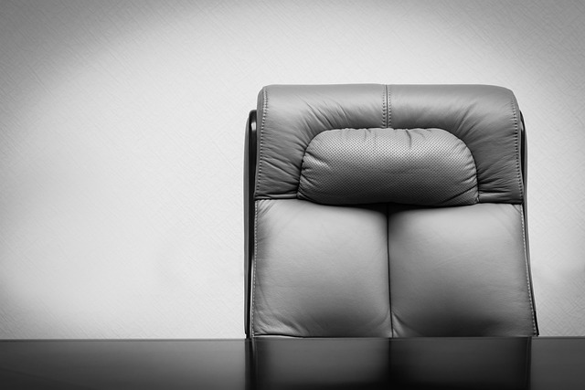 Blødt eller hårdt sæde? Sådan finder du den perfekte kontorstol til din ryg