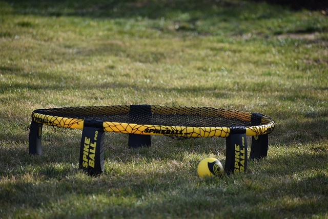 Spikeball for begyndere: Sådan kommer du i gang med det hurtigtvoksende spil